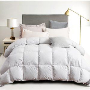 DOWN COMFORTER - MEDIUM WEIGHT/ ALL SEASONS - 650 FILL POWER  (QUEEN)